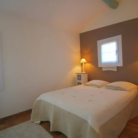 Holiday home Rustic Villa With Pool In Cereste France