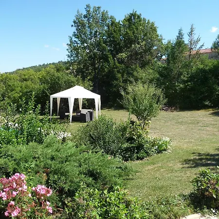 Provence With Pool 펜션
