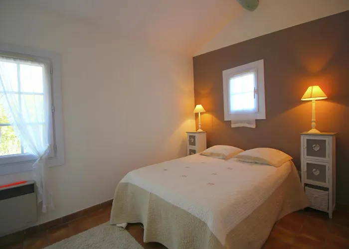 Holiday Home Provence With Pool Holiday home *